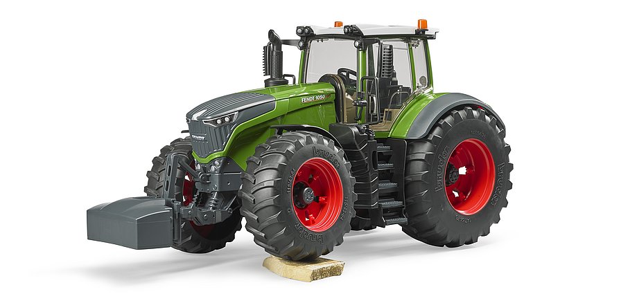 BRUDER Fendt Vario mit abgenommenem Frontgewicht für flexible Anbau-Möglichkeiten