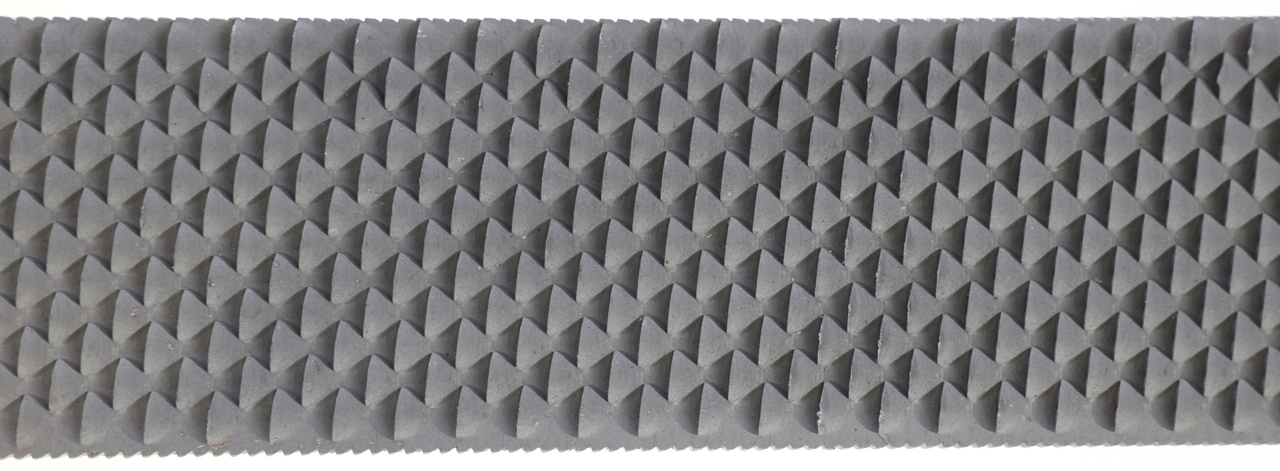 Kerbl Hufraspel mit Griff - Robustes Werkzeug für effiziente Hufpflege, ideal für Landwirte und Tierhalter.