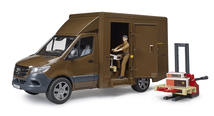 BRUDER Mercedes-Benz Sprinter UPS mit Fahrer und Zubehör – Authentisches Lieferfahrzeug im Maßstab 1:16