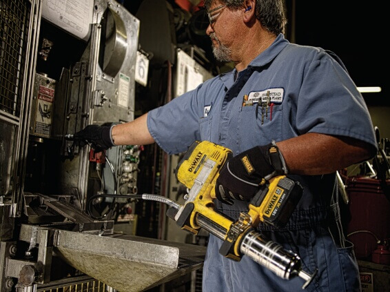 DeWalt DCGG571NK 18V XR Akku-Fettpresse – Leistungsstarkes Schmiergerät für präzise Wartungsarbeiten DeWalt DCGG571NK 18V XR Akku-Fettpresse – Leistungsstarkes Schmiergerät für präzise Wartungsarbeiten