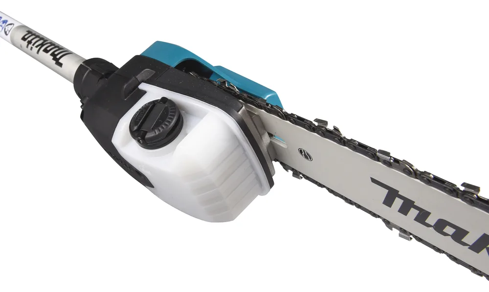 Detail des Getriebekopfs mit Öltank am Makita EY403MP Hochentaster-Aufsatz