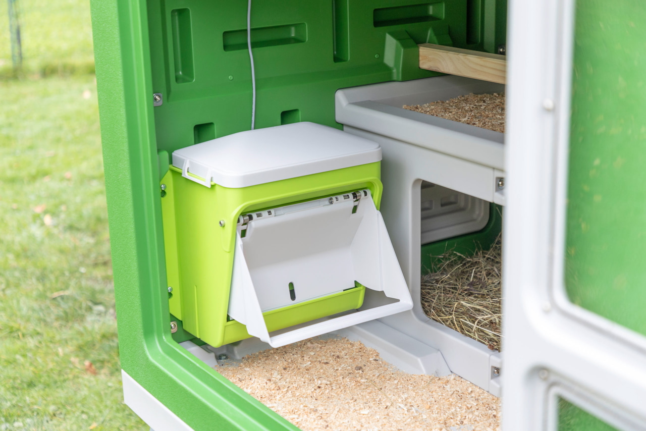 Kerbl SmartCoop Hühnerfutterautomat mit Schutzklappe Kerbl SmartCoop Hühnerfutterautomat mit Schutzklappe