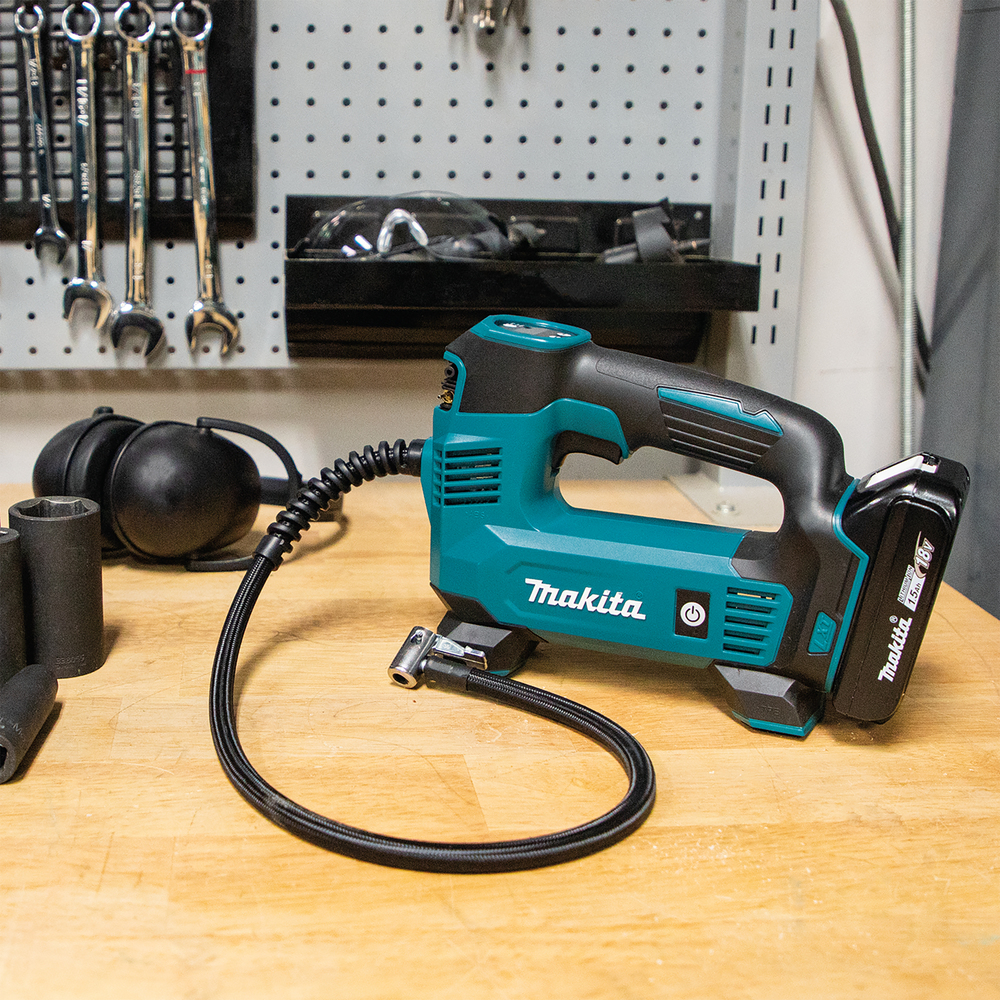 Makita DMP180Z Akku-Kompressor – 18V, 8, 3 bar, vielseitig einsetzbar Makita DMP180Z Akku-Kompressor – 18V, 8, 3 bar, vielseitig einsetzbar