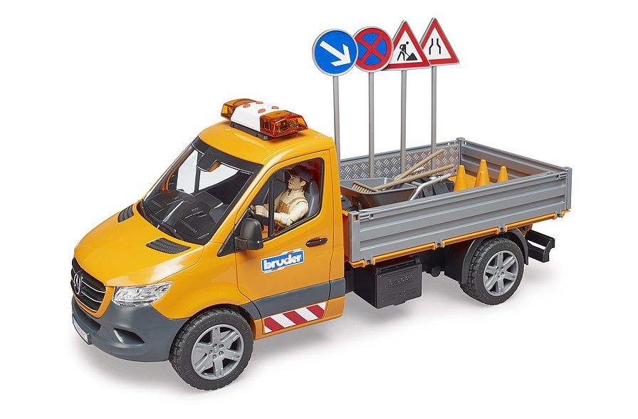 BRUDER 02677 Mercedes-Benz Sprinter Kommunalfahrzeug mit Light & Sound Modul, Fahrer und Zubehör – Vielseitiges Spielzeug für kleine Bauarbeiter