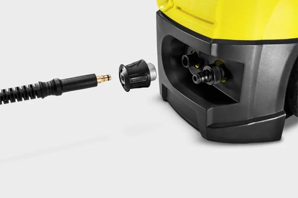 Kärcher Hochdruckschlauch-Set HK 7.5 mit Quick Connect wird am Hochdruckreiniger angeschlossen