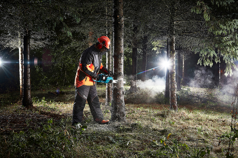 Makita DUC353Z – Leistungsstarke 2x18V Akku-Kettensäge mit bürstenlosem Motor und 35 cm Schwert