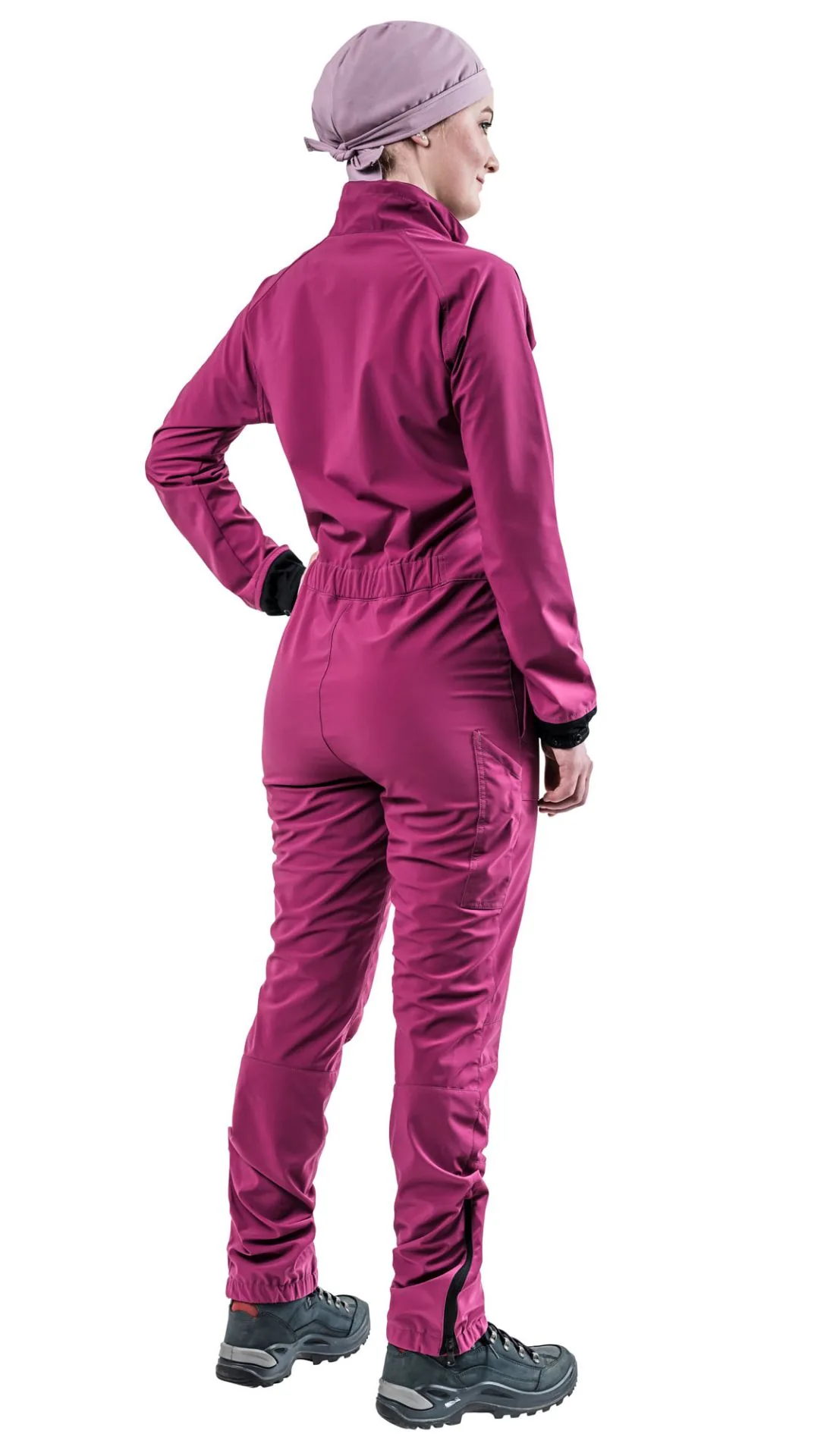 Frau trägt den Hairtex Damen-Overall in Pink, Rückansicht