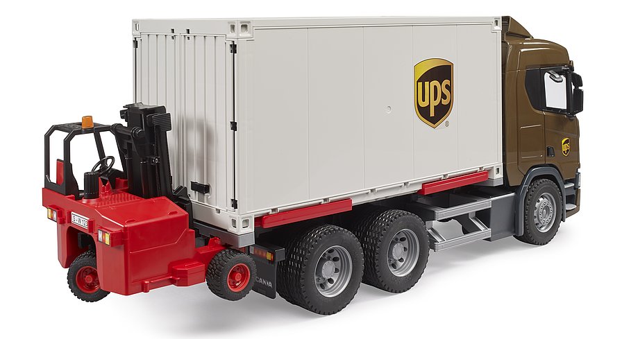 Heckansicht des BRUDER UPS Trucks mit am Heck montiertem, transportablem Gabelstapler