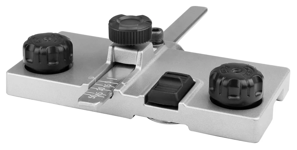 Makita Führungsschienenadapter in der Schrägansicht von der anderen Seite