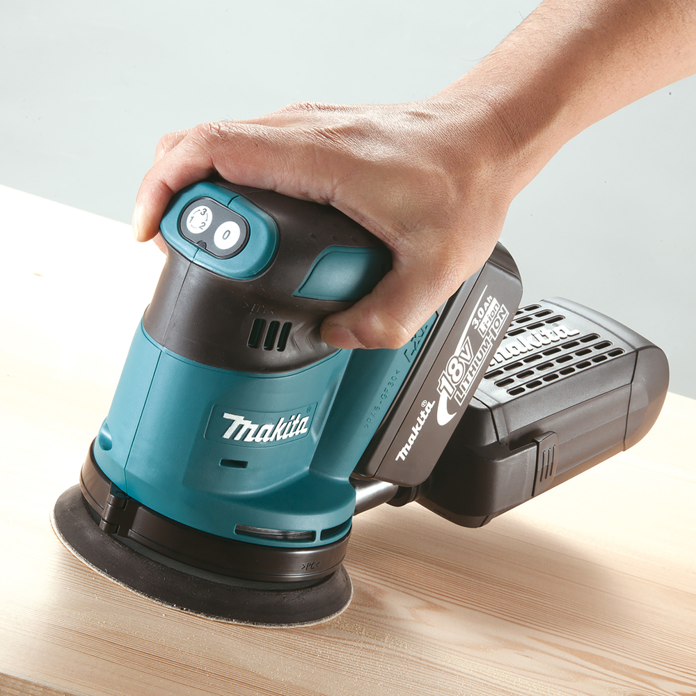 Makita DBO180Z Akku-Exzenterschleifer – Kompakte Leistung für präzises Schleifen