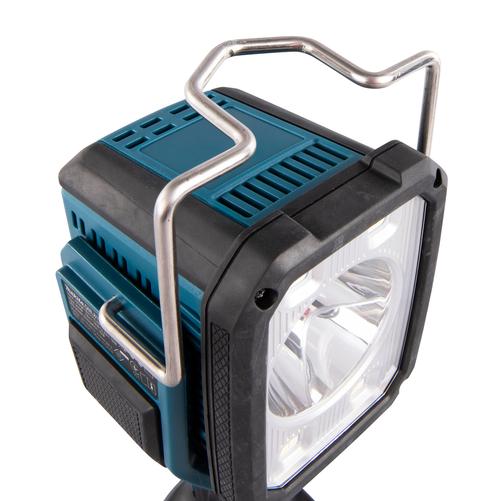 LED-Akku-Handstrahler LXT • 71.000 lx • 1.250 lm LED-Akku-Handstrahler LXT • 71.000 lx • 1.250 lm
