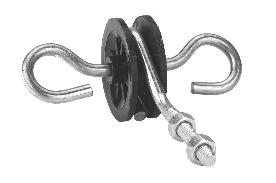 Kerbl Torgriffisolator aus schwarzem Kunststoff mit zwei Metallhaken