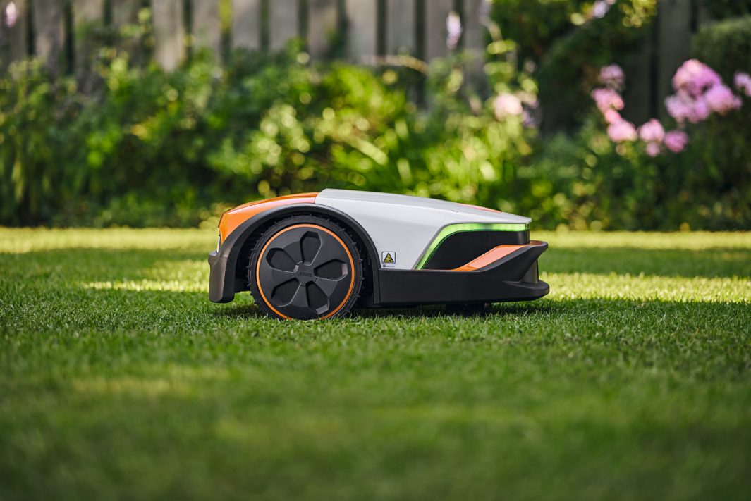 STIHL iMOW 5 Mähroboter – 500 € Cashback, App-Steuerung & 28 cm Disc-Cut für 1 500 m² Rasen STIHL iMOW 5 Mähroboter – 500 € Cashback, App-Steuerung & 28 cm Disc-Cut für 1 500 m² Rasen