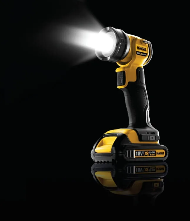 DeWalt DCL040 18V XR Akku-LED-Arbeitsleuchte als Handstrahler