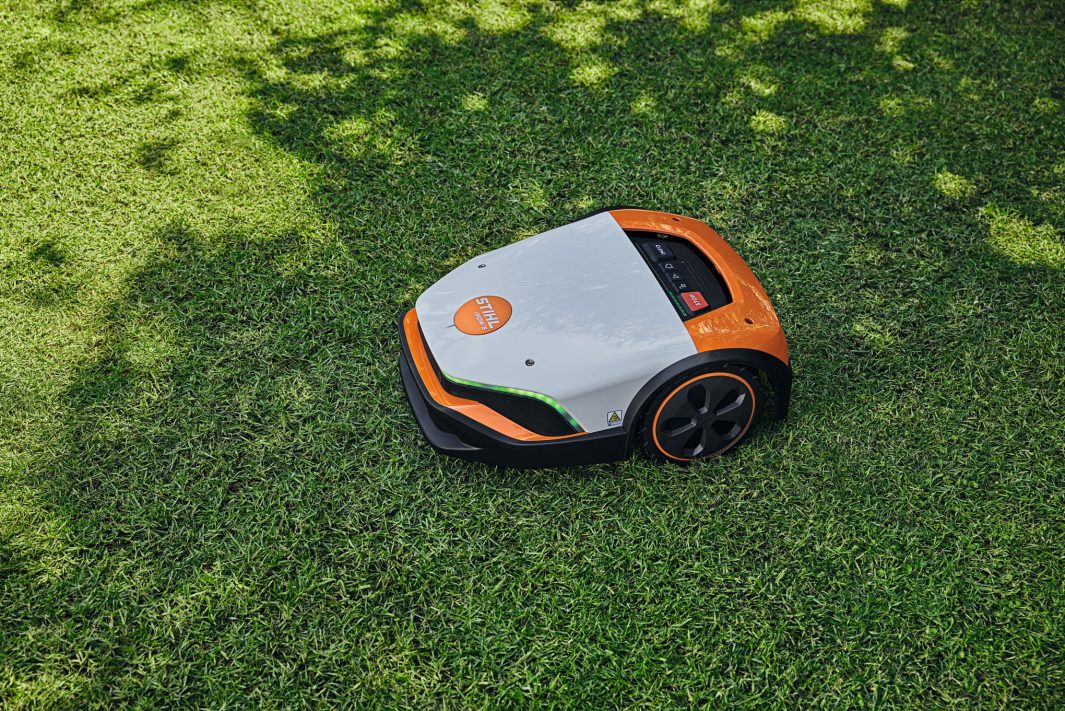 STIHL iMOW 5 Mähroboter – 500 € Cashback, App-Steuerung & 28 cm Disc-Cut für 1 500 m² Rasen