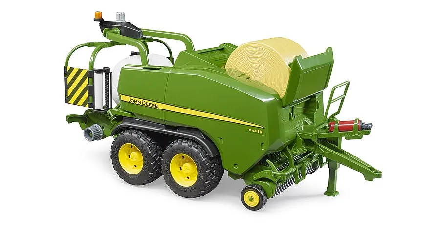Bruder John Deere C441R Rundballenpresse in Grün mit Rundballen, Spielzeug im Maßstab 1:16