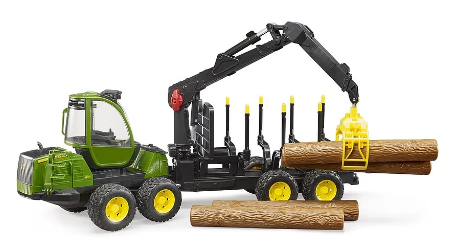Detailansicht des drehbaren Forstkran-Greifers am Bruder John Deere Anhänger