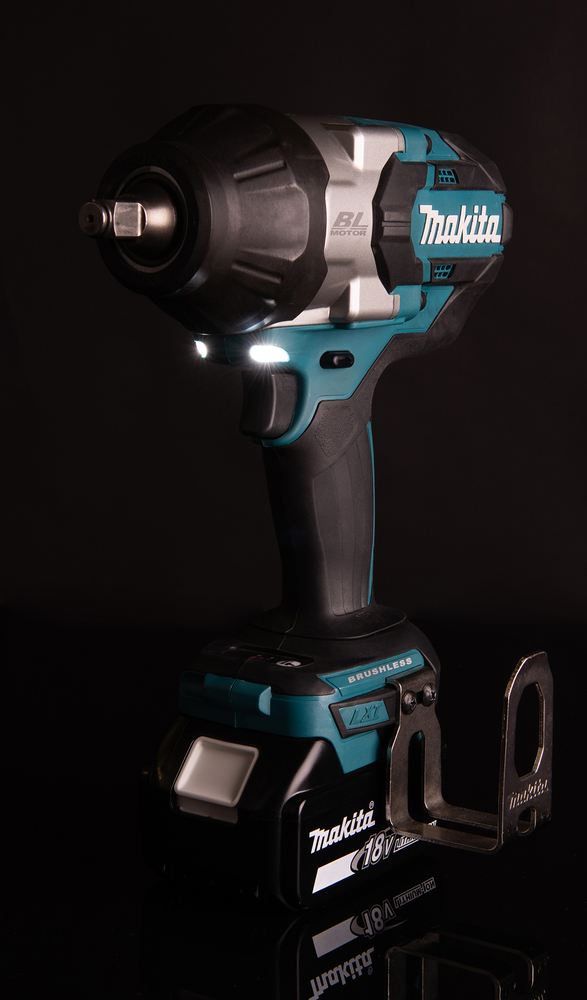 Makita DTW1002Z – Leistungsstarker 18V Akku-Schlagschrauber mit 1.000 Nm Drehmoment und bürstenlosem Motor
