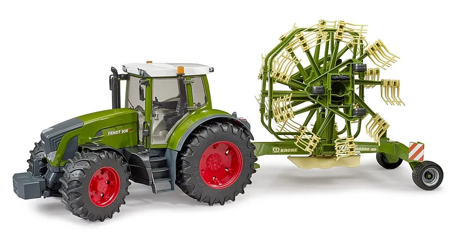 Bruder Krone Schwader angehängt an einen Fendt Vario Traktor (Traktor nicht enthalten)