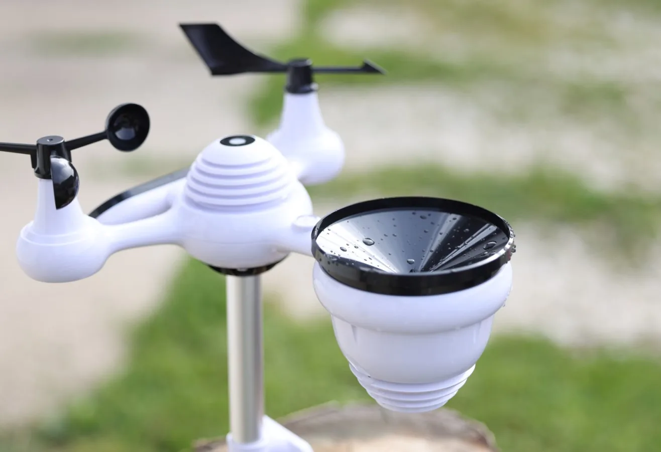 Kerbl 291394 Digitale Wetterstation, Außensensor mit Regenmesser im Garten