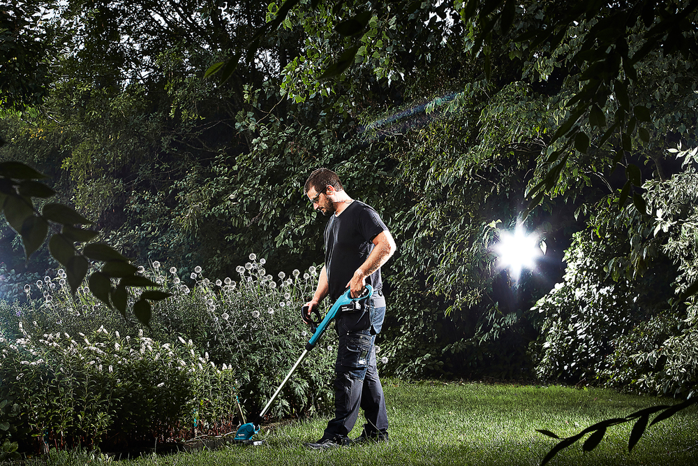 Makita DUR181Z – 18V Akku-Rasentrimmer mit 26 cm Schnittbreite und verstellbarem Teleskopschaft