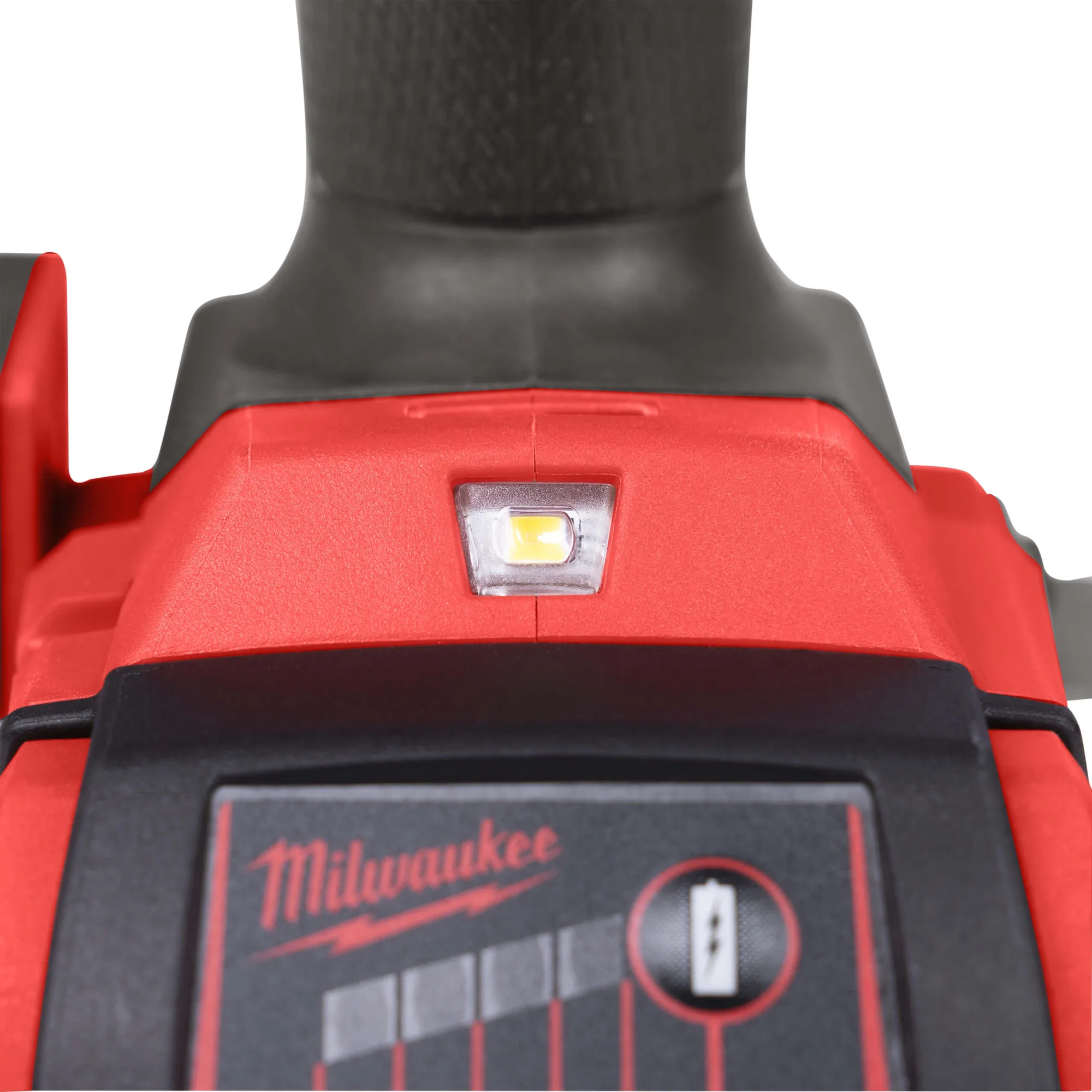 LED-Arbeitsleuchte und Logo am Milwaukee M18 FUEL FPD3, Nahaufnahme