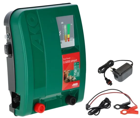 Duo Power X 6000 smart mit Netzteil und Anschlusskabeln, freigestellt