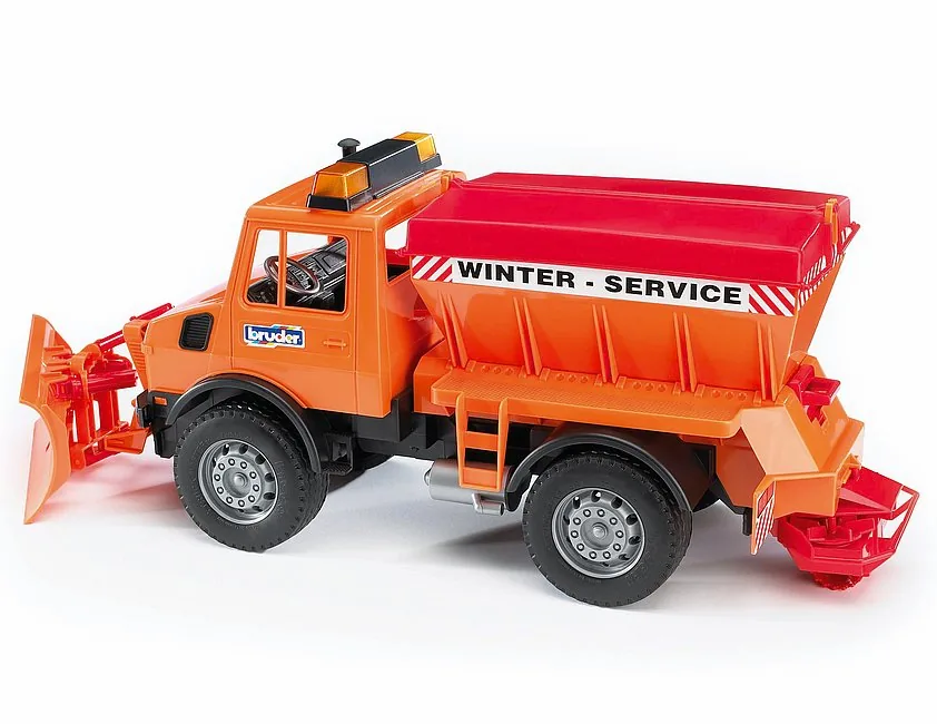 Bruder Mercedes-Benz Unimog Winterdienst in Orange mit Räumschild und Salzstreuer, 1:16