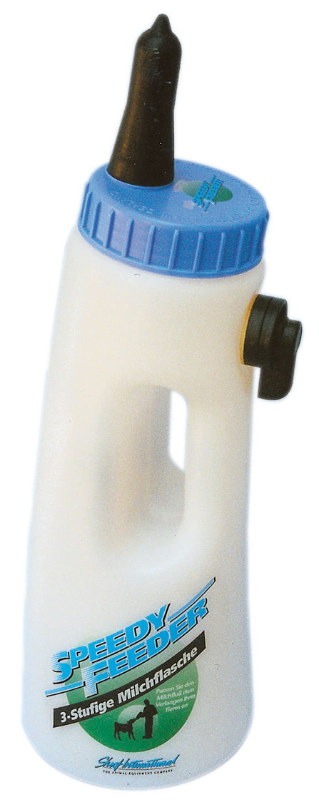 Kerbl Speedy Feeder Kälberflasche 2, 5 Liter - Praktische Tränkeflasche für die Aufzucht von Kälbern mit 3-Stufen-Ventil und ergonomischem Handgriff. Kerbl Speedy Feeder Kälberflasche 2, 5 Liter - Praktische Tränkeflasche für die Aufzucht von Kälbern mit 3-Stufen-Ventil und ergonomischem Handgriff.