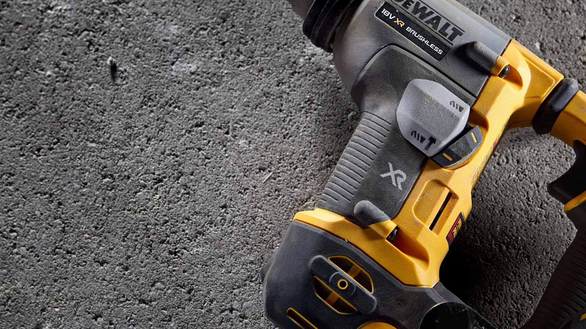 DeWalt DCH172NT Akku-Bohrhammer, Detail der SDS-Plus-Aufnahme von oben