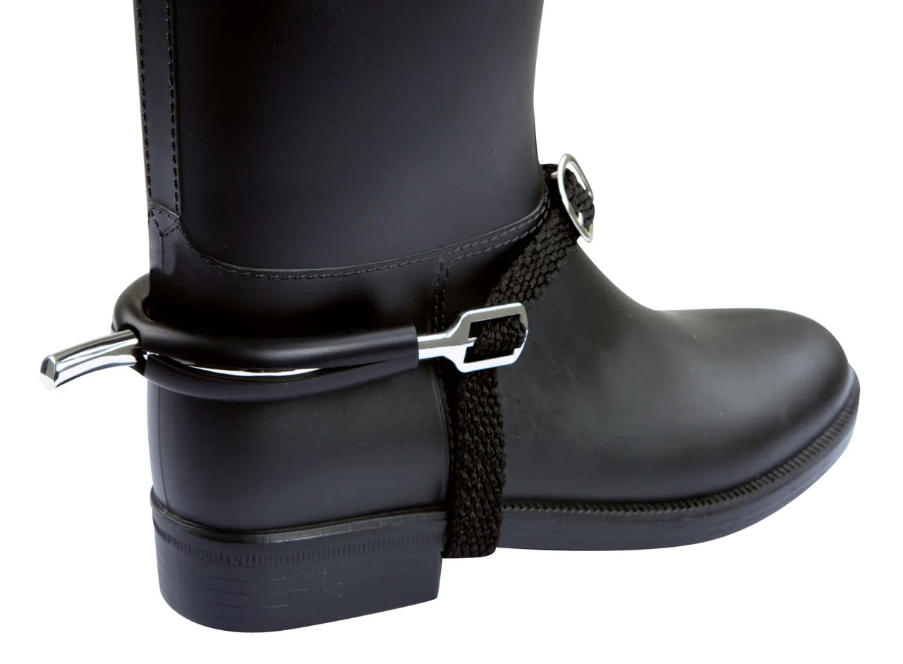Schwarzer Reitstiefel mit Metall-Einhänger am Absatz, Detail