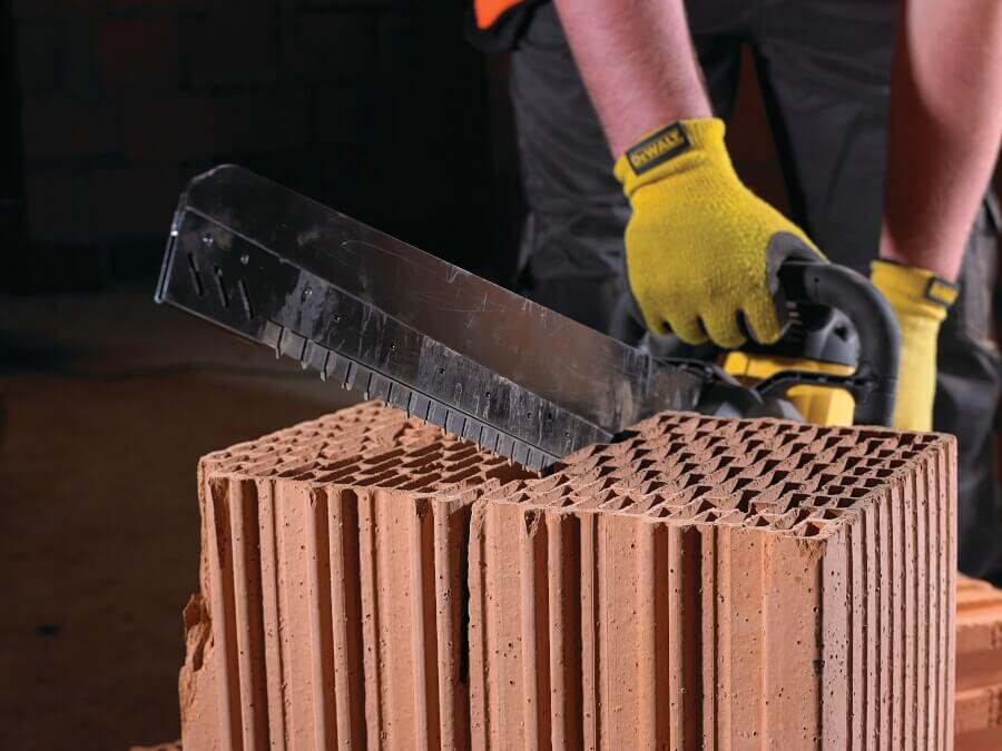 DeWalt DWE398 Alligator-Spezialsäge – 1.700 W Leistung für präzises Sägen von Hochlochziegeln