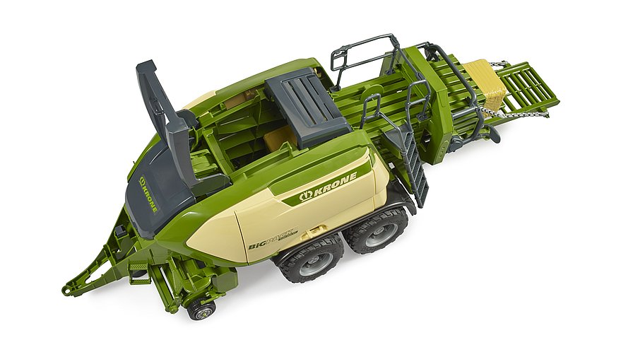 BRUDER Krone BiG Pack 1290HDP VC mit 2 Quaderballen – Detailgetreue Ballenpresse im Maßstab 1:16?
