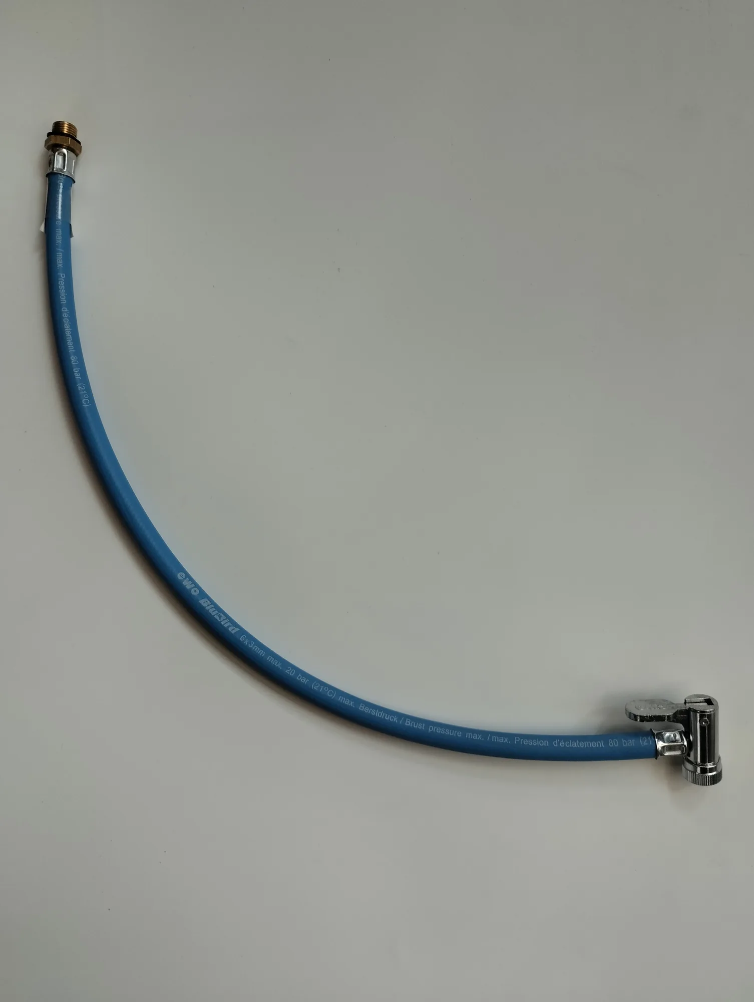 ewo Blubird Druckluft-Füllschlauch 0,5 m in Blau mit drehbarem Hebelstecker