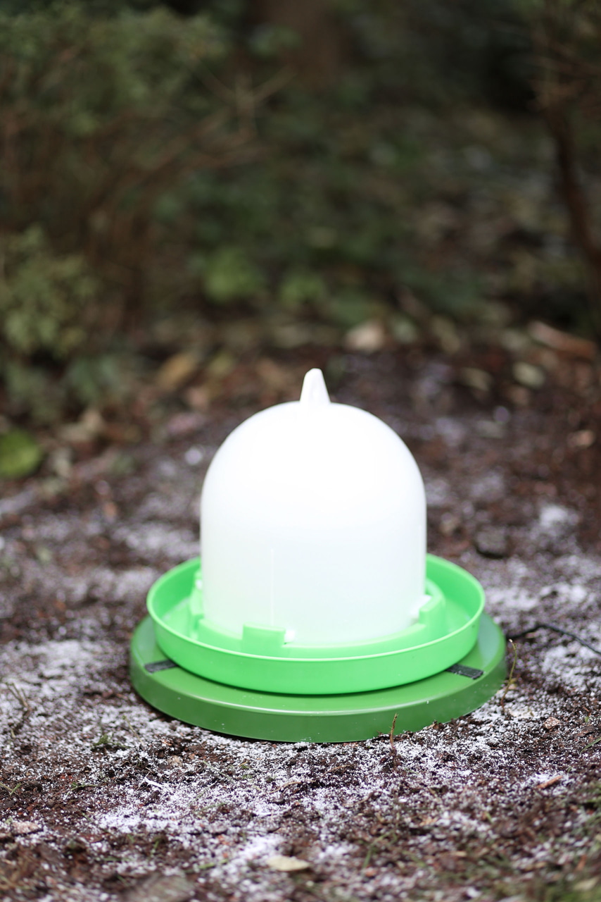 Kerbl Heizplatte für Geflügeltränken Ø300mm, 24V, 22W, mit Netzteil - Frostfreie Lösung für Geflügelhalter