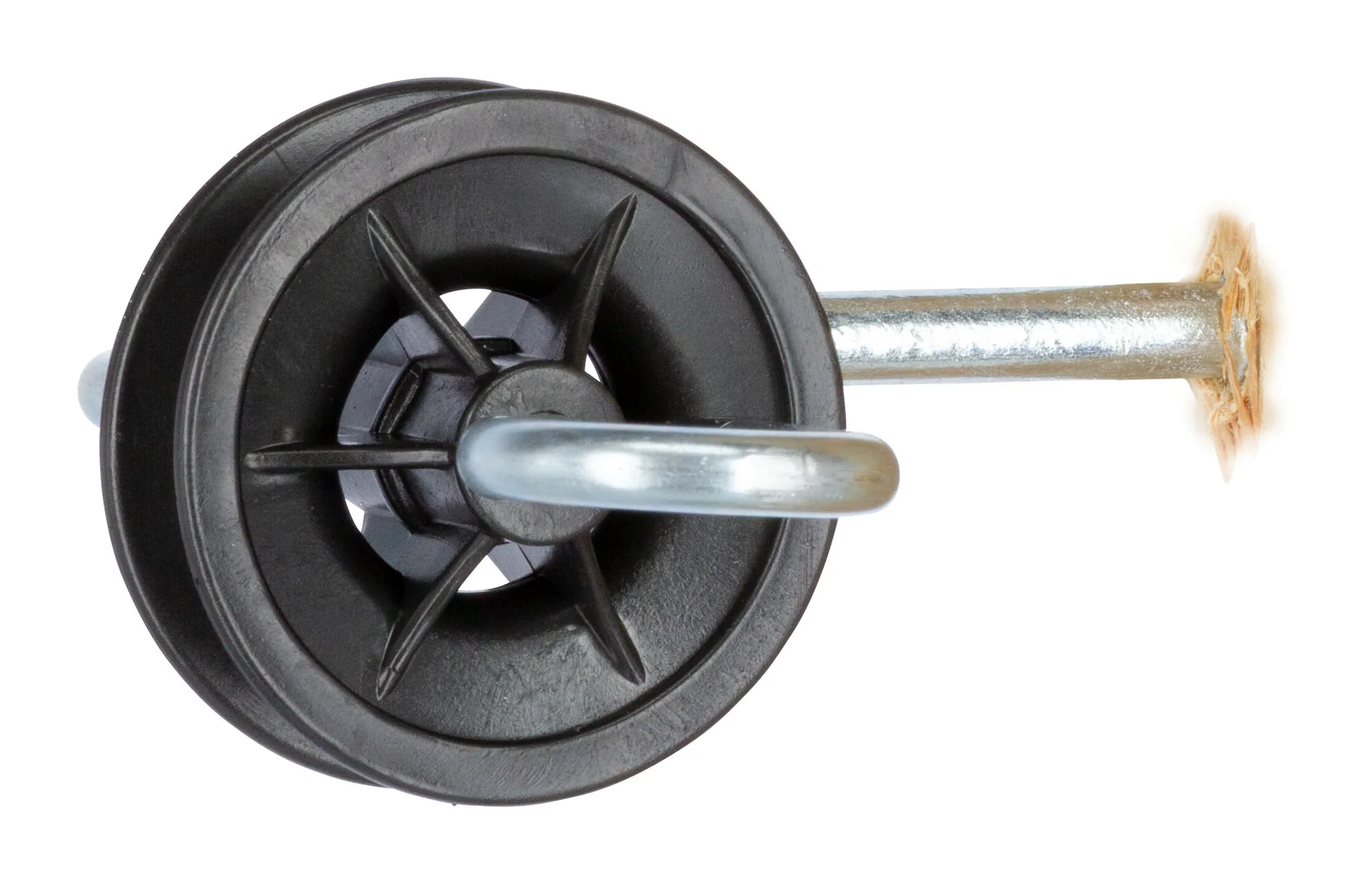 Schwarze Umlenkrolle des Isolator-Torgriffs mit Metallöse, freigestellt