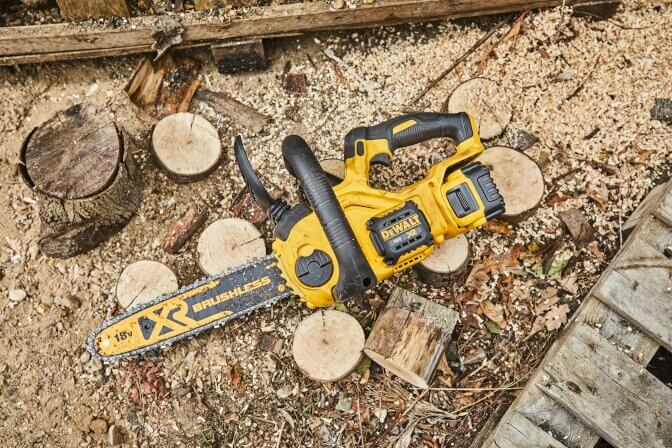 DeWalt DCM565N 18V XR Akku-Kettensäge – Leistungsstarke und kompakte Motorsäge für vielseitige Anwendungen