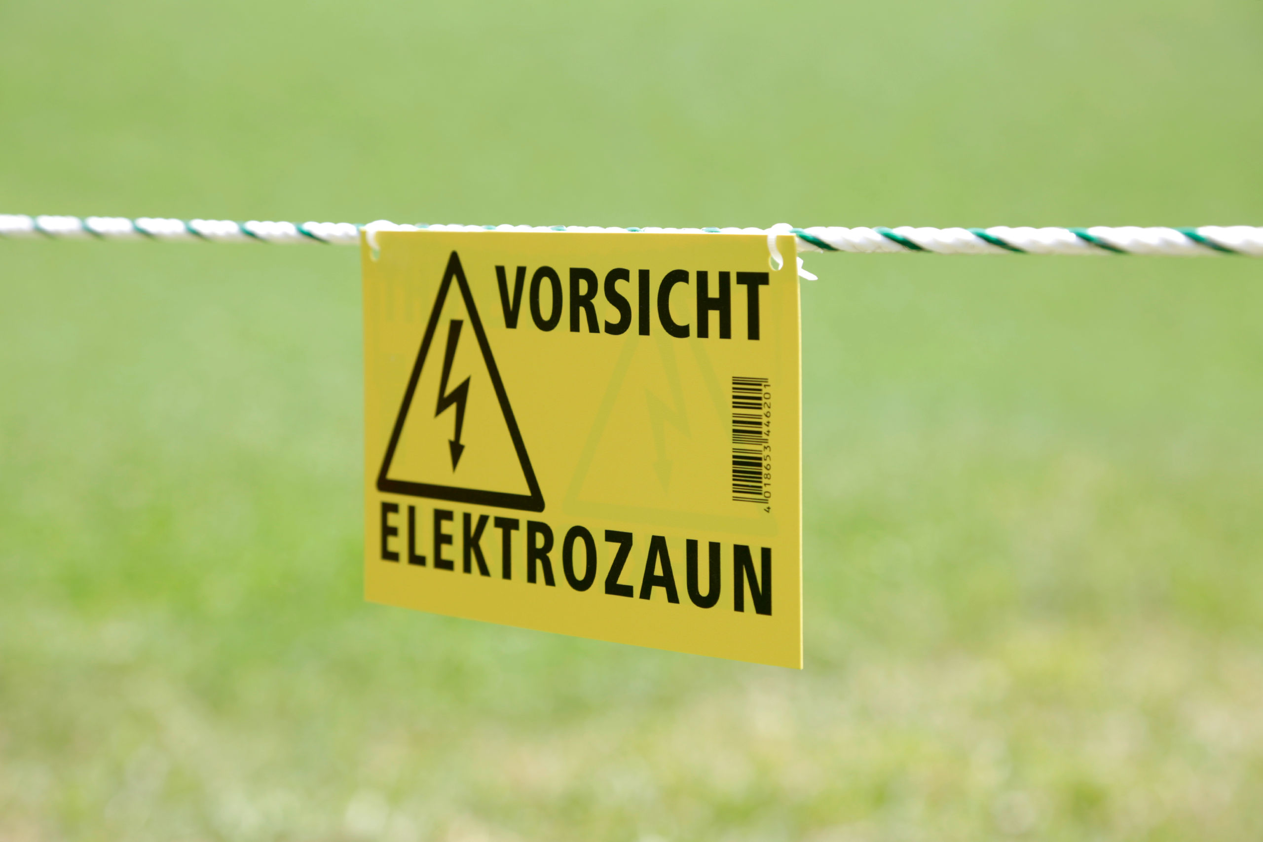 Warnschild Vorsicht Elektrozaun von Kerbl - ideal für landwirtschaftliche Anwendungen, Tierhalter und Weidezaunabsicherungen