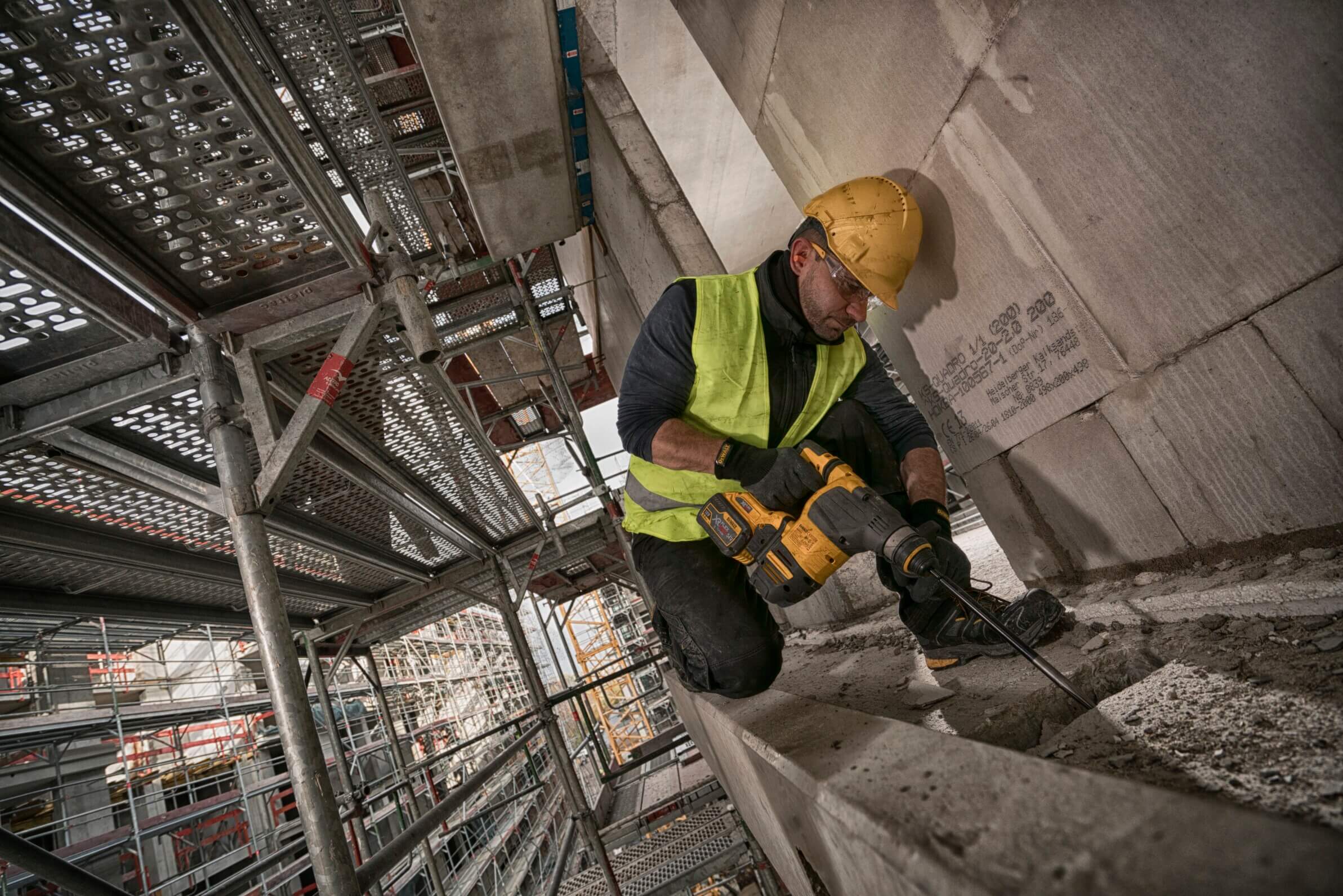 DeWalt DCH333NT 54V XR FLEXVOLT SDS-Plus Akku-Kombihammer – Höchste Leistung für professionelle Anwendungen DeWalt DCH333NT 54V XR FLEXVOLT SDS-Plus Akku-Kombihammer – Höchste Leistung für professionelle Anwendungen