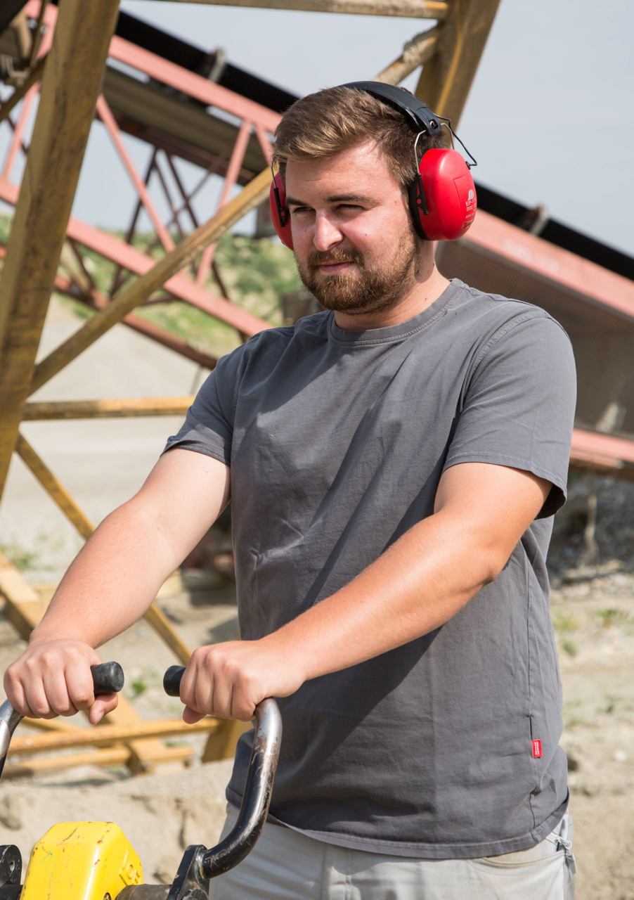 Kerbl Pegelabhängiger Gehörschutz mit Schallbegrenzung auf 82 dB und 31 dB Dämmwert - Ideal für Landwirte und Tierhalter