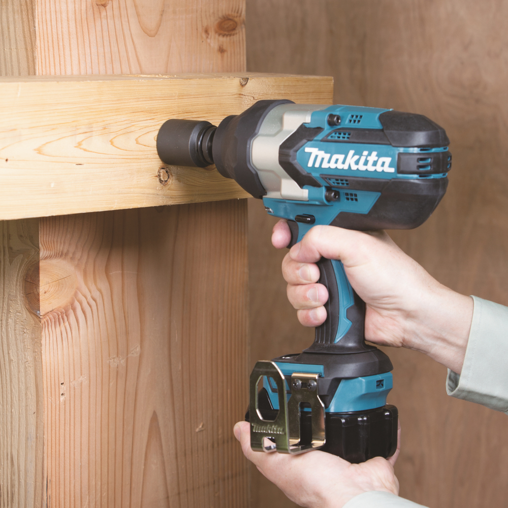 Makita DTW1002Z – Leistungsstarker 18V Akku-Schlagschrauber mit 1.000 Nm Drehmoment und bürstenlosem Motor