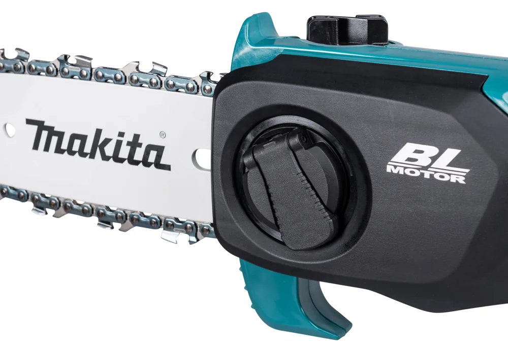 Sägekopf des Makita DUA200Z mit Sägekette und BL-Motor in Nahaufnahme